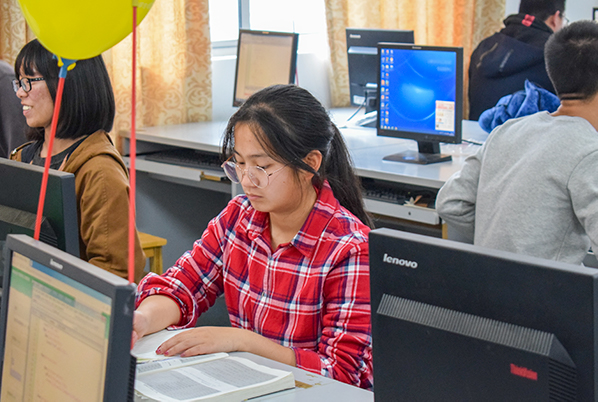 270a6eb86d954866b19edfe683315f2f.jpg tapplay官网