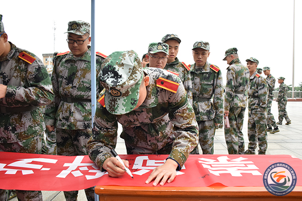 08f0474773284a59b2be9ec4033c440c.jpg tapplay官网